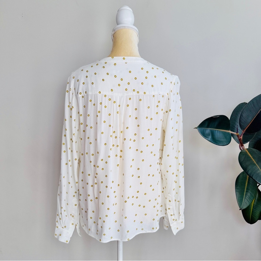 Boden printed button down collarless shirt - Picture 4 of 6